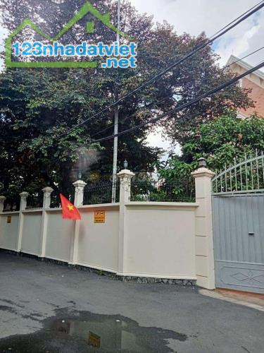 Bán Biệt Thự Thảo Điền 725m2(20mx36m) Trệt 2 Lầu,,Hồ Bơi Sân Vườn Rộng-Giá Chỉ 120 Tỷ TL - 1