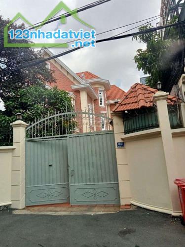 Bán Biệt Thự Thảo Điền 725m2(20mx36m) Trệt 2 Lầu,,Hồ Bơi Sân Vườn Rộng-Giá Chỉ 120 Tỷ TL