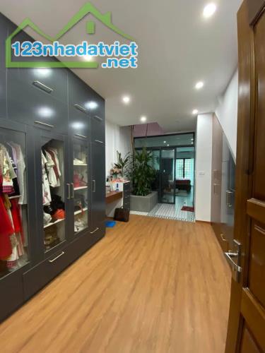 Bán nhà mặt phố Quần Ngựa, Ba Đình. 89 m2 x 5,5T x Mt 5,4 m. Kinh doanh Spa VP cho thuê. - 3