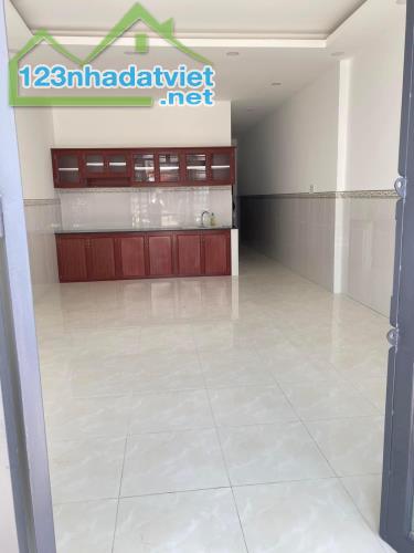 Bán gấp nhà mới Tân Phú, phường Tân Quí, 62m2 gần trường học,cho thuê 7T/tháng, chỉ 4.x tỷ