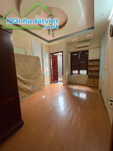 Bán Nhà mặt ngõ Tây Sơn, diện tích 43m² x 4 tầng