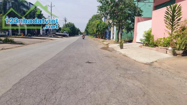 bán xưởng 7.700m2 xã Đức Hòa Đông, Đức Hòa, Long An giá 47.5 tỷ Lh: 0949 861 287