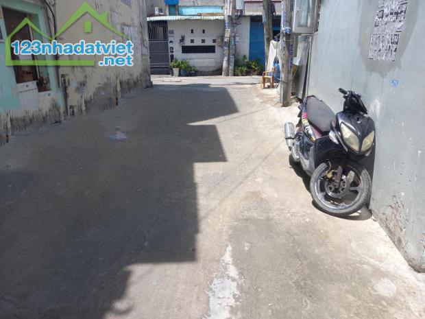 Bán nhà Lê Văn Khương Q12, 45m2, 1 lầu, 2PN, N.4.3m, Đ.5m giá 3.x tỷ - 3