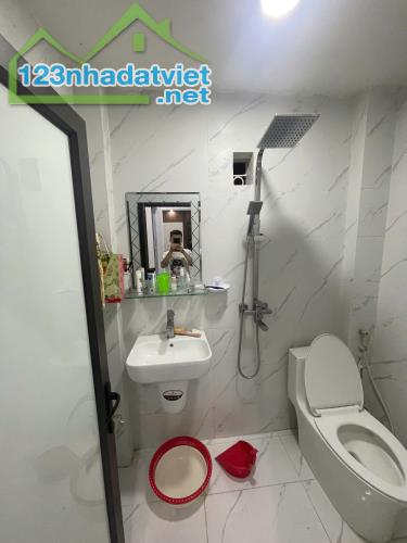 CHO THUÊ NHÀ NGÕ BẠCH MAI, HAI BÀ TRƯNG, 50M2, 3 TẦNG, 3 NGỦ, 2 WC, 12 TRIỆU (CÓ THƯƠNG