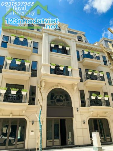 Bán căn Shophouse Liền Kề - Royal River City 80 Hạ Lý giá tốt nhất thời điểm hiện tại , - 2