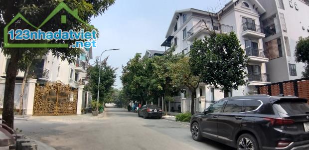 Bán siêu phẩm biệt thự HATECO GREEN CITY, Xuân Phương, 126m2- 180m2, cạnh công viên