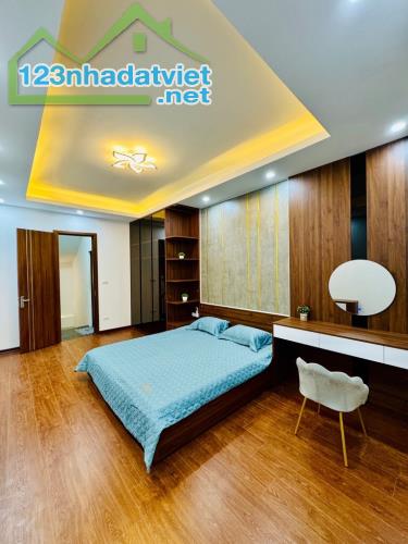 BÁN NHÀ ĐẸP NGÕ GỐC ĐỀ, MINH KHAI, 33M2. 5 TẦNG, MT 3.8M. GIÁ 5.68 TỶ - 3