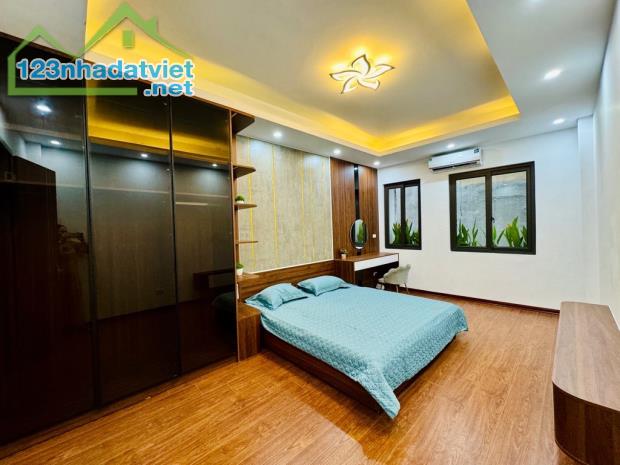 BÁN NHÀ ĐẸP NGÕ GỐC ĐỀ, MINH KHAI, 33M2. 5 TẦNG, MT 3.8M. GIÁ 5.68 TỶ - 4