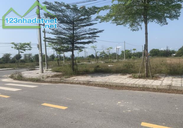 Lô góc Chợ Chiên Đàn – 182m2 – Sổ Hồng – Giá rẻ