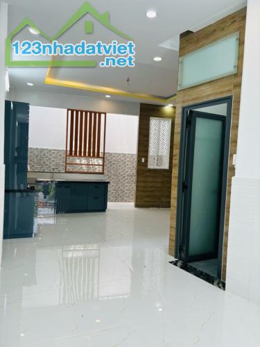 Bán Nhà Kinh Dương Vương, Phường 12 , Quận 6. DT 61m2 x 2 tầng (4.6 x 15). Giá 7.95 tỷ TL. - 1