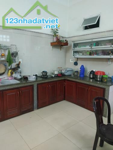 Siêu phẩm nhà MT 3 tầng Âu Cơ, đối diện Cổng chợ - Hoà Khánh, DT: 340m2, giá: 24 t ỷ - 3