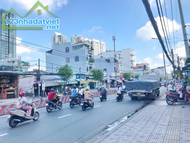 Bán nhà mặt tiền Huỳnh Tấn Phát, Tân Phú, Quận 7 - 1