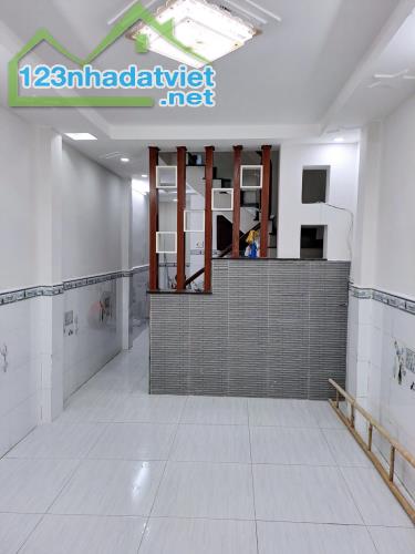 BÁN NHÀ HẺM 1041 TRẦN XUÂN SOẠN – TÂN HƯNG – QUẬN 7. DT: 3 X 10M, TRỆT + 1 LẦU - 4