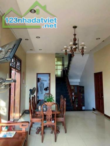 Bán Căn Biệt Thự 250m2  từ 8 tỷ xuống còn 6 tỷ 779 triệu Phường Hố Nai. - 3