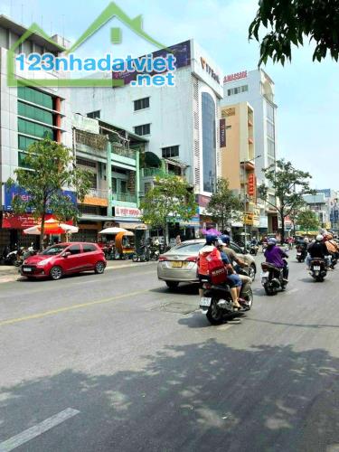 MẶT TIỀN QUẬN 5, ĐOẠN ĐẸP NHẤT, ĐƯỜNG 30M + LỀ 8M KINH DOANH NGÀY ĐÊM, 5 TẦNG MỚI, 32 TỶ