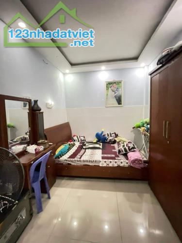 BÌNH TÂN GIÁP TÂN PHÚ, ÔTÔ ĐẬU CỬA VÀO NHÀ, 132M2, 2 TẦNG  6PN( 1PN DƯỚI ĐẤT), HOÀN CÔNG Đ - 3