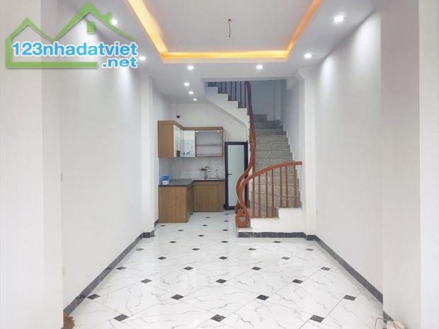 LÔ GÓC NGỌC TRỤC VUÔNG ĐÉT 35M2X4T, Ô TÔ 4 CHỖ TẬN CỬA, GIÁ TỐT CHỈ 5.4 TỶ - 2