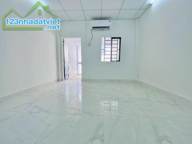 NHÀ QUẬN 3, HẺM BG THÔNG LÊ VĂN SỸ & TRẦN QUANG DIỆU, SÁT HXH, 63Mx2 (4.2*17M) 3PN 5.95 TỶ - 2