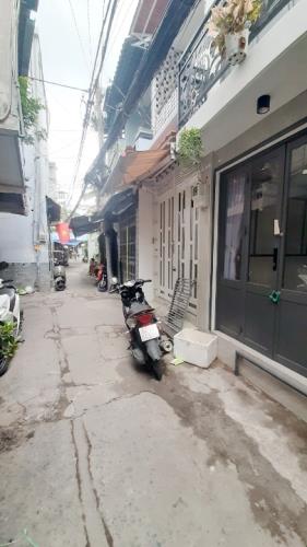 Nhà 3 tầng nhỏ xinh Nguyễn Thị Tần P2Q8. Giá 1,68 tỷ bớt lộc