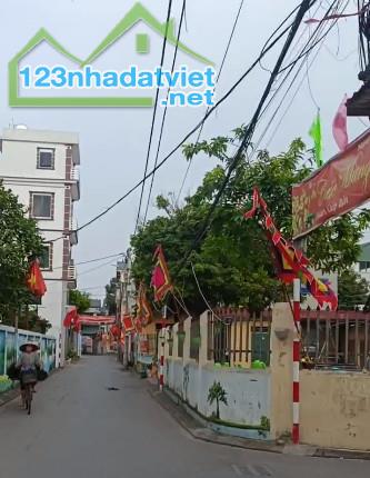 3 TỶ - MẶT ĐƯỜNG TRỤC CHÍNH ĐƯỜNG DƯƠNG ĐỨC HIỀN, LÔ GÓC 50M2 GIAO TẤT A, KIM SƠN