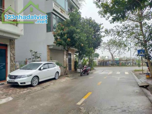 Cần bán 76m2 đất đấu giá Giang Biên - Phúc Lợi, ô tô, vỉa hè, view CV, chỉ 11.3 tỷ - 1