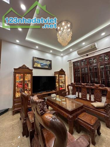 Biệt Thự Lô Góc Quận Hoàng Mai, Phố Hoàng Liệt 190m x 4T x 11m. Giá 23 tỷ. - 2