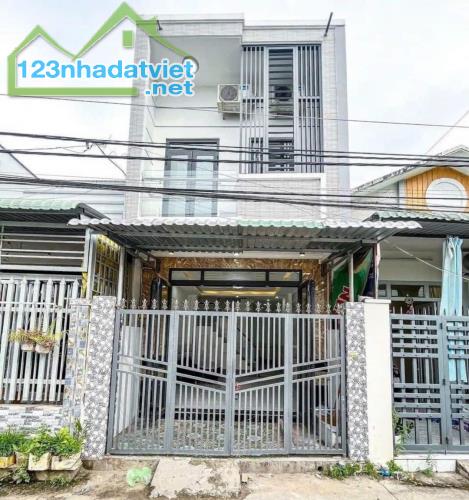 NHÀ MẶT TIỀN ĐƯỜNG ẤP 1 BÌNH CHÁNH 1 TRỆT 1 LẦU , GIÁ 699