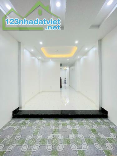 BÁN NHÀ ĐẸP PHỐ LƯƠNG YÊN, TRẦN KHÁT CHÂN, 45.6M2, 3 TẦNG, MT 3.6M. GIÁ 8.1 TỶ - 5