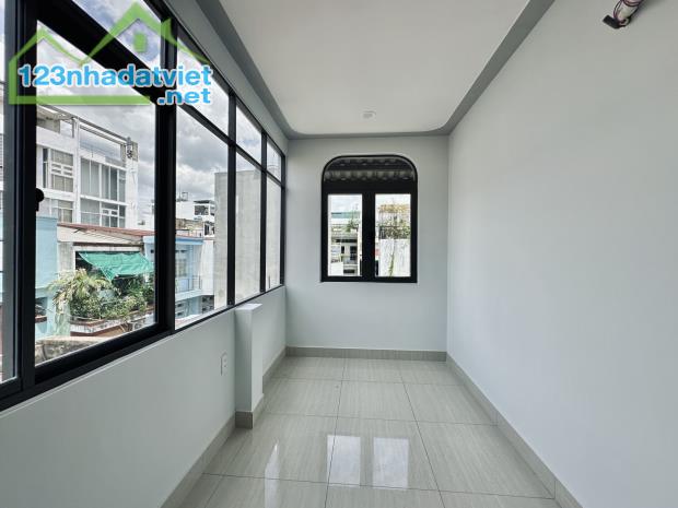 Nhà Nguyễn Duy quận Bình Thạnh DT 30m2 ,3 tầng BTCT nhỉnh 3ty