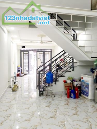Bán nhà đẹp rẻ hẻm Phạm Văn Bạch 2 tầng kiên cố, Tân Bình, 4 x 12, 48 m2, nhỉnh 4 tỷ TL - 1