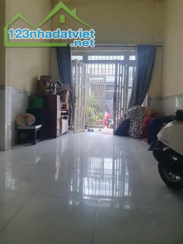 BÁN NHÀ TRƯỜNG CHINH, QUẬN 12, HẺM XE TẢI, THÔNG, 64M2 CHỈ NHỈNH 4 TỶ - 1