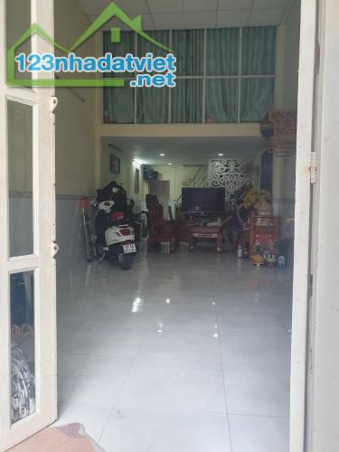 BÁN NHÀ TRƯỜNG CHINH, QUẬN 12, HẺM XE TẢI, THÔNG, 64M2 CHỈ NHỈNH 4 TỶ - 2