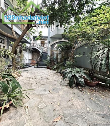 Bán Vila sân vườn, Cống Quỳnh, Nguyễn Cư Trinh, Q1, 333m2, 4 tầng, giá Tân Bình - 2