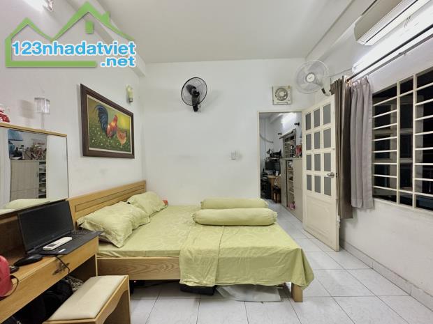 Sắp định cư, bán gấp nhà đẹp, 4 tầng, 1 căn ra mặt tiền Trần Huy Liệu- Phú Nhuận, 6.x tỷ. - 1
