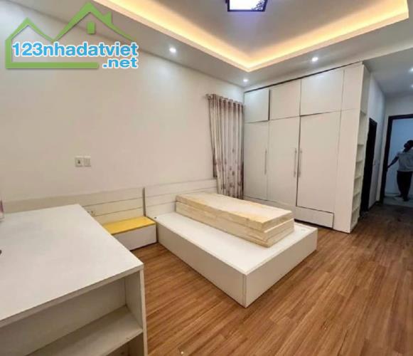NHÀ MẶT NGÕ PHÂN LÔ OTO TRÁNH NGỌC THUỴ 35m2 x 5T LÔ GÓC 2THOÁNG. 7,15TỶ - 3