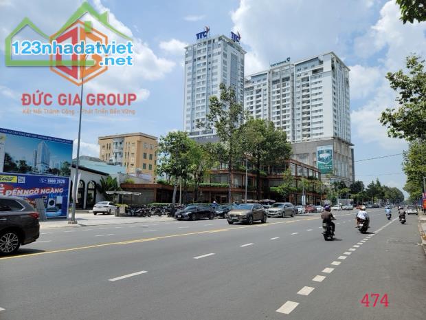 Bán đất khu dân cư D2D, phường Thống Nhất; lô góc 2 mặt tiền 216m2 ngang 12m giá 27 tỷ - 5