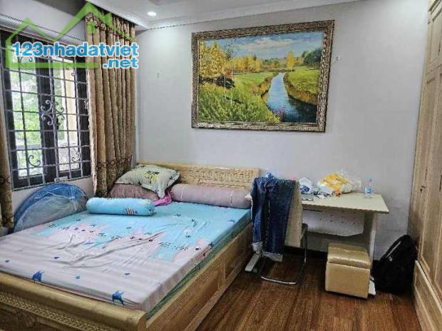 CẦN BÁN GẤP NHÀ VĂN CAO PHỐ VIP BA ĐÌNH GIÁP TÂY HỒ KD Ô TÔ TẢI TRÁNH 40M 4 TẦNG MT 8M 12,