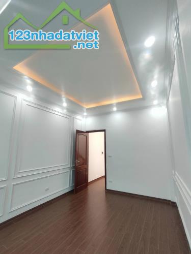 CẦN BÁN NHANH NHÀ LẠC LONG QUÂN CÁCH OTO 50M,DIỆN TÍCH 38M X 6 TẦNG. - 1