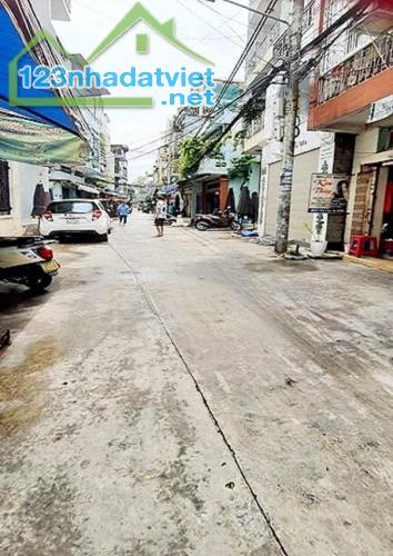 Hẻm 7m KD, Lý Thái Tổ, P10, Q10, 105m2, 2 tầng, nở hậu, giá rẻ. Tùng thổ cư.