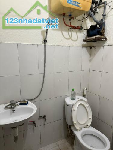 Cho thuê nhà 28m2 số 4 nghách 4 ngõ 140 phố Nghĩa Dũng, phường Phúc Xá, quận Ba Đình, Hà - 3