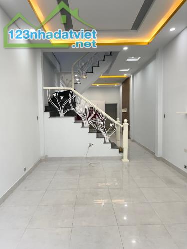 Bán nhà quận 6, Cư xá Phú Lâm B, 69m2, 3 tầng, 8.5 tỷ