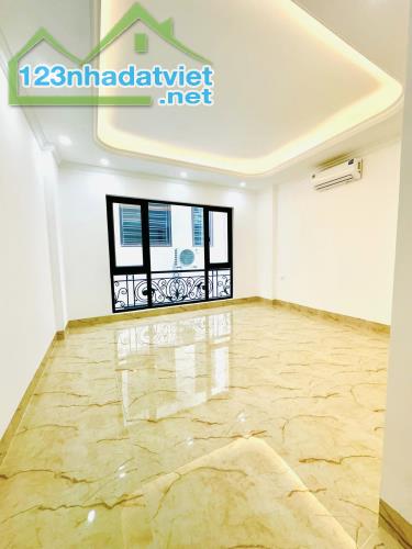 [ BÁN NHÀ ] ĐƯỜNG BƯỞI, Vĩnh Phúc, Ba Đình 40m2, 7T, MT4M3 9.8 Tỷ