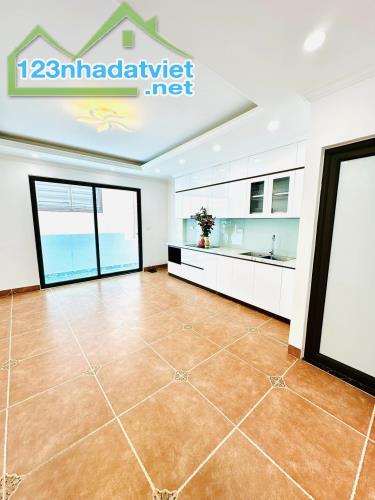 [ BÁN NHÀ ] ĐƯỜNG BƯỞI, Vĩnh Phúc, Ba Đình 40m2, 7T, MT4M3 9.8 Tỷ - 2