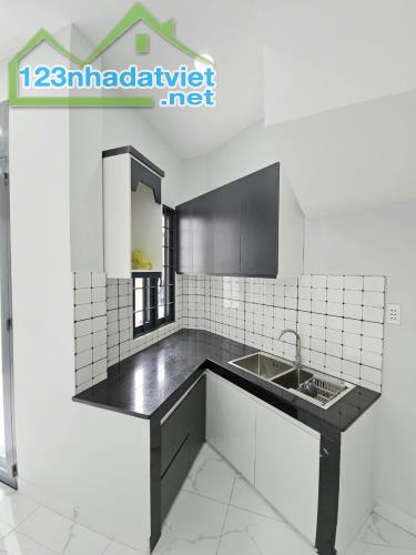 Bán nhà 62m2, 4pn, 4wc, đường Âu Dương Lân, P3, giá chỉ 5,15 tỷ - 3