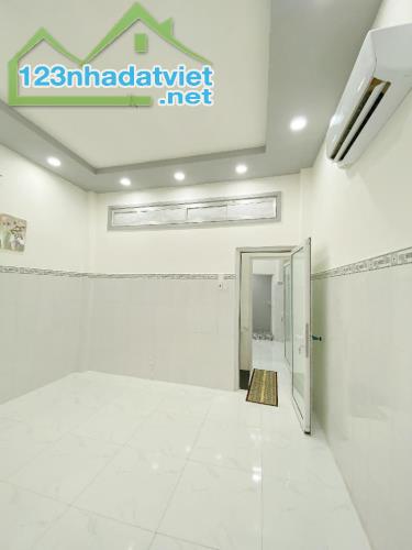 Nhà 4 tầng - Liên Khu 8-9 - Bình Tân - hẻm 4m - 68m2 - 5,3T - 2