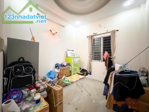 🏠hẻm xe hơi đổ cửa ,ngang gần 6m ,nhà 2 tầng kiên cố ,huỳnh tấn phát ,nhà bè ,nhỉnh 4,x t - 3