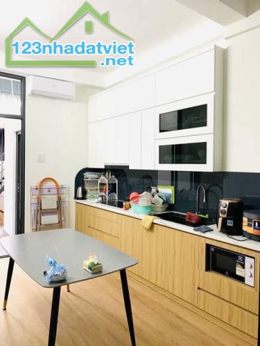 Bán Nhà gần cột cờ Hà Nội, DT 60m2, MT 3.5m, thang máy, phù hợp làm văn phòng, homestay. - 1