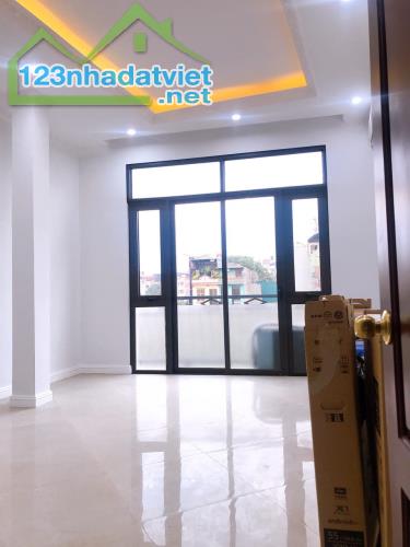 ⚜️ Nhà 7 Tầng Thang máy, Mặt phố Tây Sơn, Đống Đa, 30m2 MT 4m, Ở và KD, Chỉ 20.5 Tỷ ⚜️ - 2