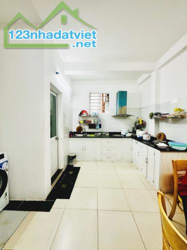 💥Hẻm xe hơi thông Chu Văn An- Bùi Đình Tuý. Ngang 4m. 80M2. Dòng tiền 18tr/tháng. Giá 9tỷ - 3