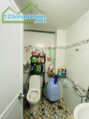 HẺM 3 GÁC SÁT MẶT TIỀN, LƯU HỮU PHƯỚC, F15, Q8, 3 TẦNG ĐÚC, 78M2, 6.1 TỶ. - 3